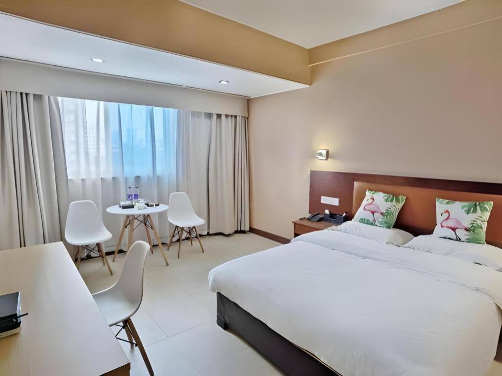 Wings Hotel Canton Extérieur photo